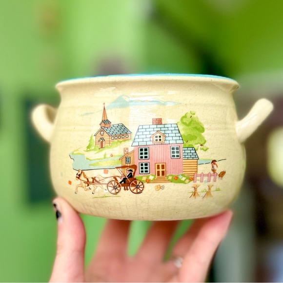 Vintage Cottagecore Farmhouse Barn Village Country Kitchen Bowl With Handles - Picture 3 of 6